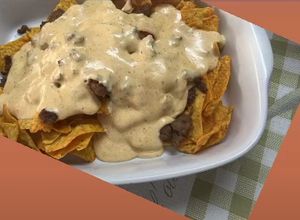 Foto de Nachos com Chilli de Carne e Cheddar