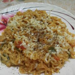 Cheese capsicum maggi noodles A picture of Cheese capsicum maggi noodles.