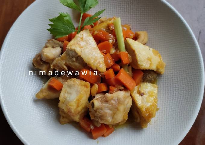 Menu Rumahan - Semur Ayam Tahu Wortel