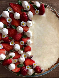 Foto di Crostata con crema diplomatica e fragole 🌷