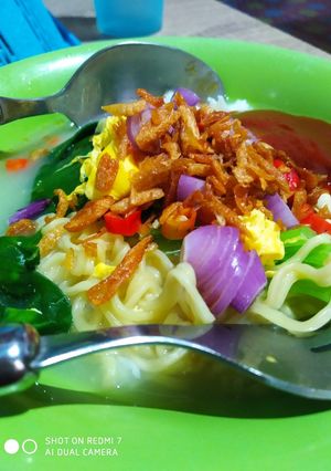 Foto resep Mie rebus pakcoy acar bawang merah ala mami sakul