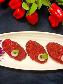 बीटरूट कटलेट (Beetroot cutlet recipe in Hindi) रेसिपी मुख्य फोटो