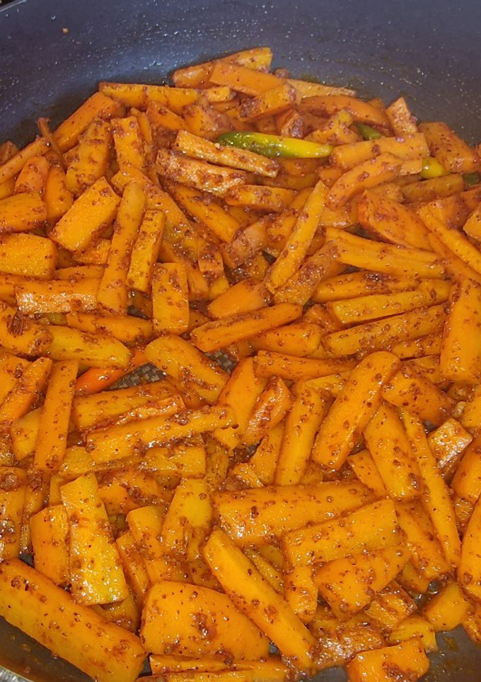 Indiai, Gajar ke Achar (Sárgarépa savanyúság, carrot pickle) recept fotója
