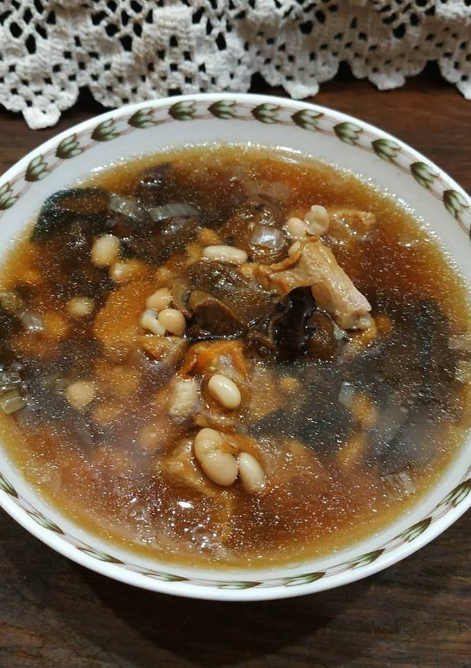 Грибна юшка