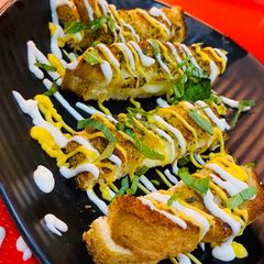 Chessey garlic bread with garlic sous and cheddar cheese 🧀 A picture of Chessey garlic bread with garlic sous and cheddar cheese 🧀.