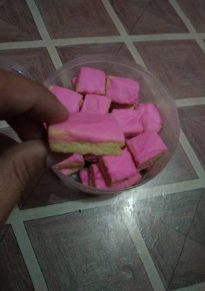 Foto resep Biskuit Strawberry (gak tau harus namain apa😁)