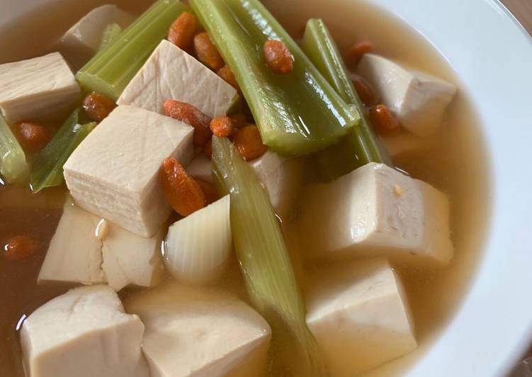 Cara Mudah Bikin Miso Soup dengan tahu dan goji berry, Enak Banget