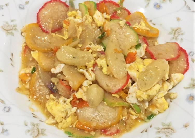 Resep Seblak  sosis telur  ala ala oleh herlydiapf Cookpad