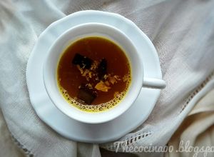 Foto principal de Té de cúrcuma para tener la tripa plana