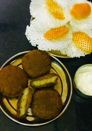 A picture of Kuttu Ki Kachori.