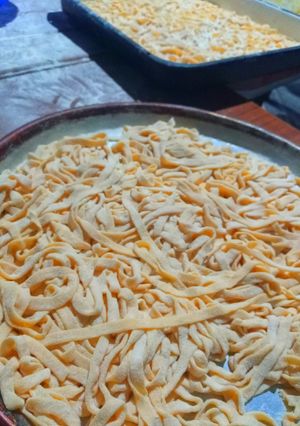 Una foto de Fideos de huevo (caseros)