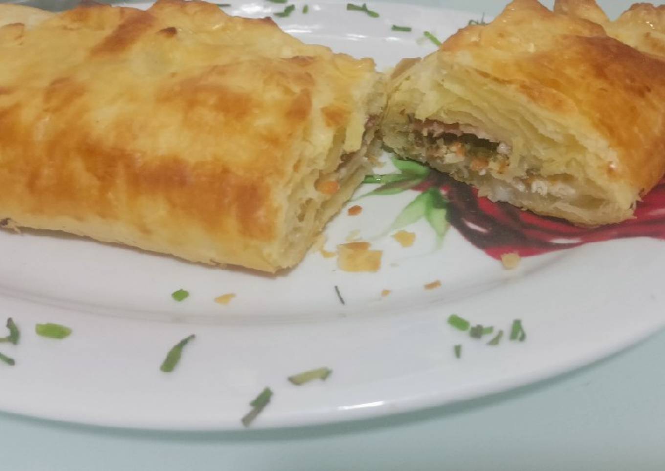 Hojaldre sin gluten de pollo, bacon...🥬🍅,🧀