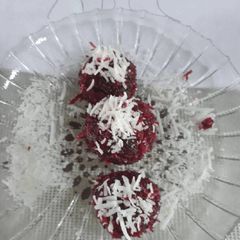 A picture of Beet ladoo.