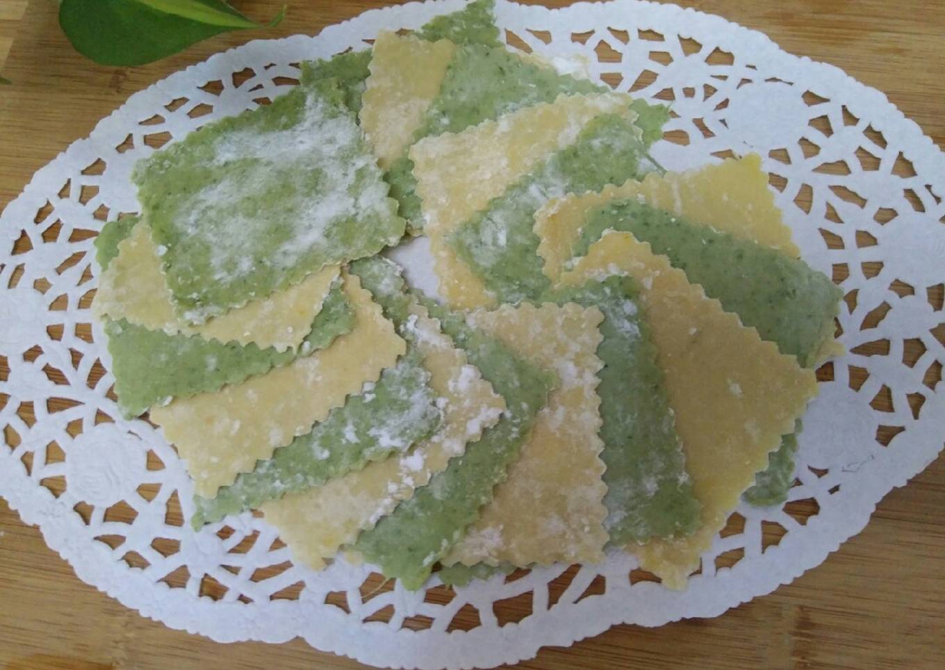 Kulit Pangsit Pakcoy (Bok Choy) Dan Saffron