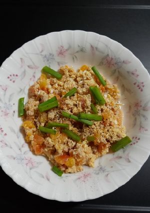 Hình của món Thịt xay nấu trứng gà và cà chua.