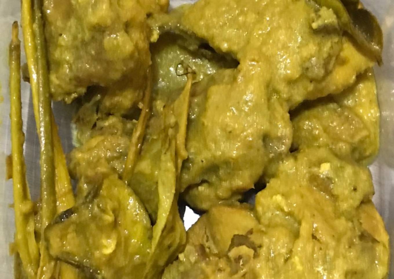 Langkah Mudah untuk Menyiapkan Ayam goreng ungkep bumbu kuning Anti
Gagal