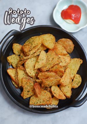 Foto resep Potato wedges / kentang goreng #homemadebylita