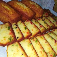 A picture of Tutti Fruity cake.