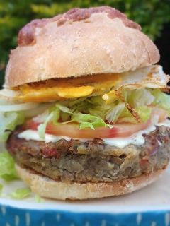 Una foto de Medallones de lentejas vegano
