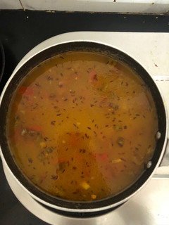 A picture of Dal fry.