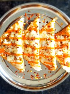 સેઝવાન ચીઝ ટોસ્ટ (Schezwan Cheese Toast Recipe In Gujarati) રેસીપી મુખ્ય ફોટો