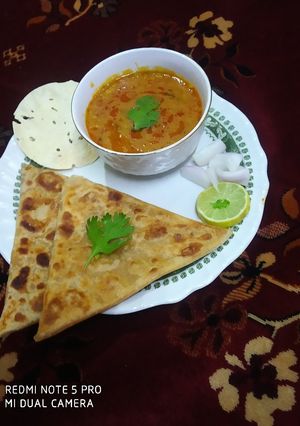 મટર ભાજી એન્ડ પરાઠા (peas subji in gujrati) રેસીપી મુખ્ય ફોટો