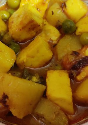 পনিরের তরকারি (Ponirer torkari recipe in Bengali) রেসিপির প্রধান ছবি