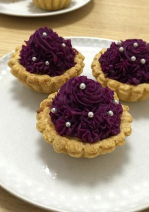 A picture of Sweet Potato Earl Grey tart.