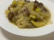 Una foto de sobrante con caldo de verduras