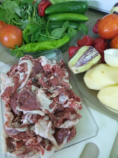 صورة لوصفة شرحات لحمه مع الخضار 🥩 🍆🥔🍅🌶🧅