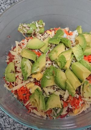 Una foto de Ensalada súper rica y fresca