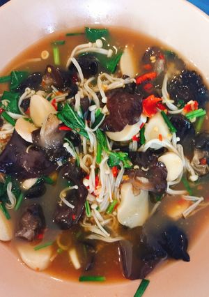 รูปของ แกงเห็ดใบยี่หร่า