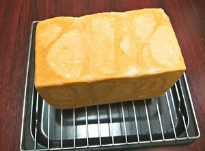 Hình của món Bánh mì gối sữa (sandwich).