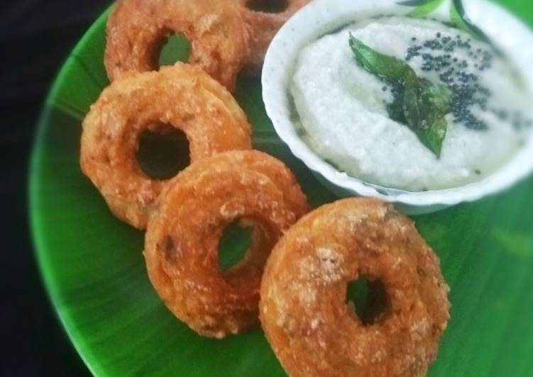 How to Prepare Delicious Baked Medu Vada