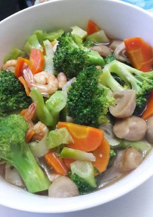 Foto resep Tumis brokoli udang jamur