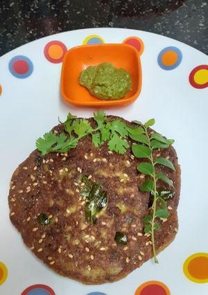 A picture of Green mung dal handvo (Pancake).