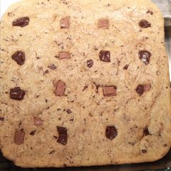 A picture of Chocolate Chip Cookie Cake.