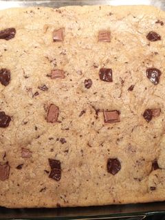 A picture of Chocolate Chip Cookie Cake.
