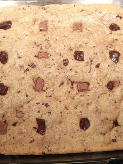 A picture of Chocolate Chip Cookie Cake.