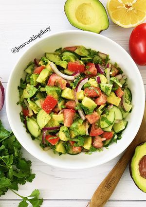 A picture of Avocado Tomato Cucumber Salad.
