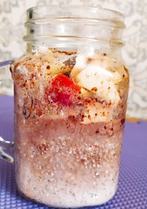 Hình của món Yến mạch cacao táo qua đêm (Overnight oats).