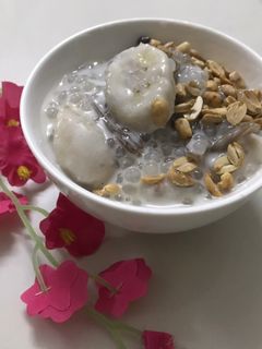 Hình của món Chè chuối bột báng.