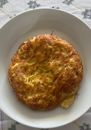 Una foto de Tortilla de patatas (con las patatas al microondas)