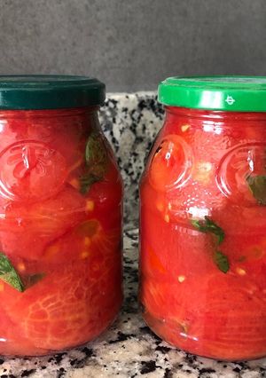 Une photo de Conserve de tomates entières