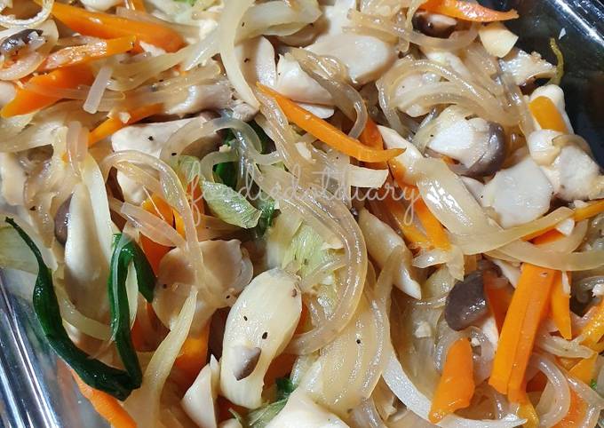 JapChae (Vegetarian)