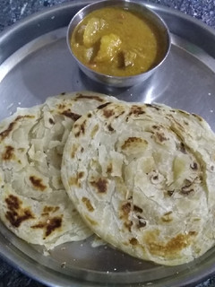 மலபார் பரோட்டா (Malabaar parotta recipe in tamil) செய்முறை முக்கிய புகைப்படம்