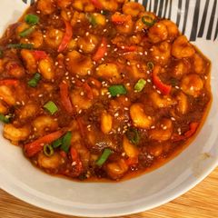 A picture of Chilli garlic prawns.