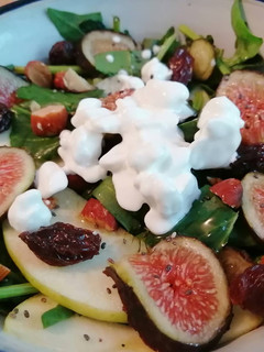 Una foto de Ensalada de higo y manzana