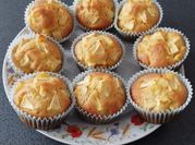 Una foto di muffin arancia
