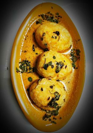 A picture of Shahi Egg Curry.